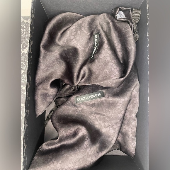 DOLCE & GABBANA Pointed Patent Leather Ankle-Strap Pump size 38.5/US 8.5 - Picture 9 of 12